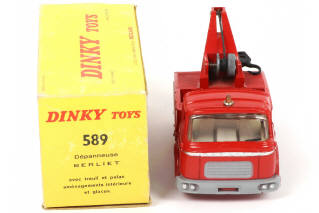 Lot 419 - DINKY TOYS (FRANCE) (1)