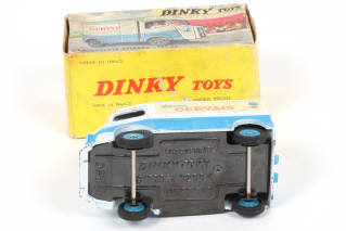 Lot 412 - DINKY TOYS (FRANCE) (1)