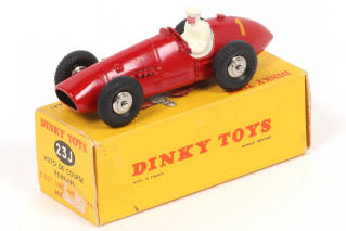 Lot 340 - DINKY TOYS (FRANCE) (1)
