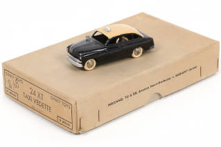 Lot 320 - DINKY TOYS (FRANCE) (2)
