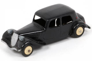 Lot 323 - DINKY TOYS (FRANCE) (1)