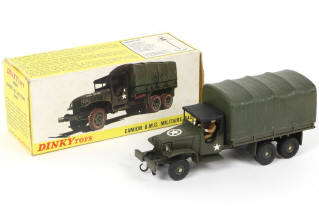 Lot 422 - DINKY TOYS (FRANCE) (1)
