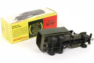 Lot 422 - DINKY TOYS (FRANCE) (1)