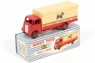 Lot 497 - DINKY TOYS (GB) (1)