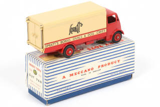 Lot 497 - DINKY TOYS (GB) (1)