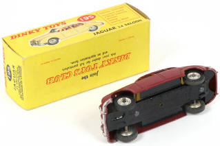 Lot 484 - DINKY TOYS (GB) (1)
