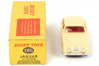 Lot 483 - DINKY TOYS (GB) (1)