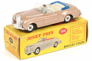 Lot 479 - DINKY TOYS (GB) (1)