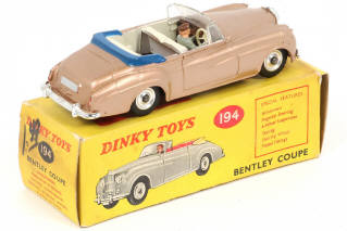 Lot 479 - DINKY TOYS (GB) (1)