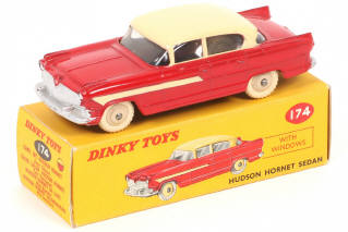 Lot 466 - DINKY TOYS (GB) (1)
