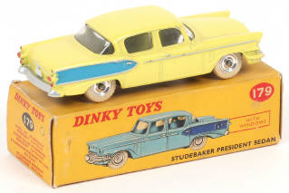 Lot 469 - DINKY TOYS (GB) (1)