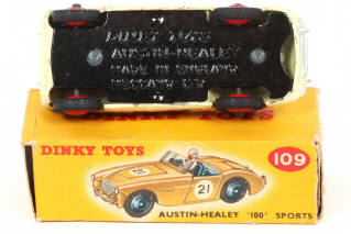 Lot 449 - DINKY TOYS (GB) (1)
