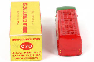 Lot 435 - DINKY TOYS (GB) (1)