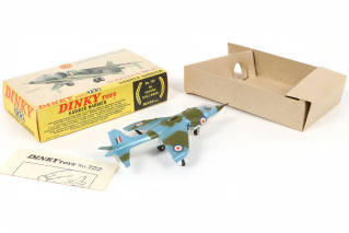 Lot 437 - DINKY TOYS (GB) (1)