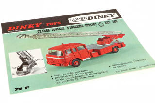Lot 426 - DINKY TOYS (FRANCE) (4)
