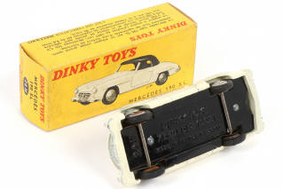 Lot 230 - DINKY TOYS (FRANCE) (1)