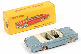 Lot 226 - DINKY TOYS (FRANCE) (1)