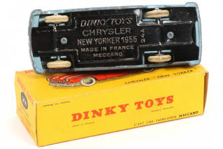 Lot 226 - DINKY TOYS (FRANCE) (1)