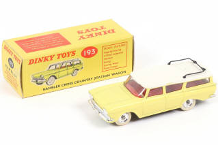 Lot 205 - DINKY TOYS (GB) (1)