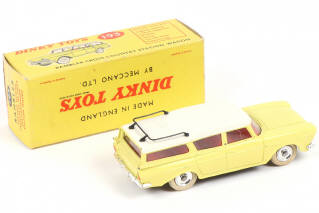 Lot 205 - DINKY TOYS (GB) (1)