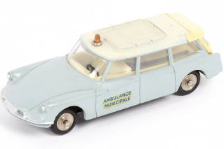 Lot 244 - DINKY TOYS (FRANCE) (1)