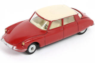 Lot 239 - DINKY TOYS (FRANCE) (1)