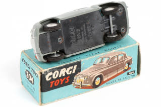 Lot 100 - CORGI TOYS (GB) (1)