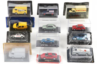 Lot 51 - DIVERS (12)