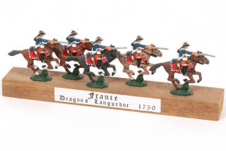 Lot 9 - DIVERS (1)