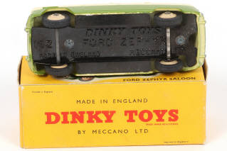 Lot 26 - DINKY TOYS (GB) (1)