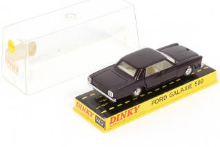 Lot 155 - DINKY TOYS (FRANCE) (1)