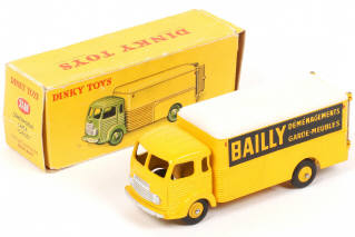 Lot 164 - DINKY TOYS (FRANCE) (1)