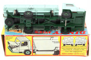 Lot 186 - DINKY TOYS (FRANCE) (1)