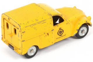 Lot 87 - DINKY TOYS (FRANCE) (1)