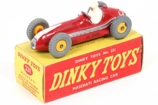 Lot 15 - DINKY TOYS (GB) (1)