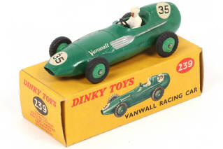 Lot 18 - DINKY TOYS (GB) (1)