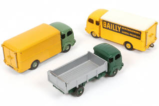 Lot 217 - DINKY TOYS (FRANCE) (3)