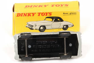 Lot 122 - DINKY TOYS (FRANCE) (1)