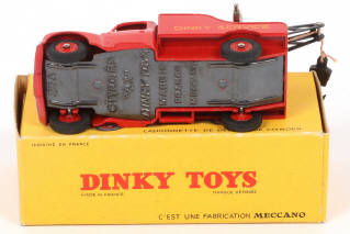 Lot 162 - DINKY TOYS (FRANCE) (1)