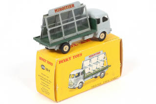Lot 174 - DINKY TOYS (FRANCE) (1)