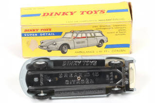 Lot 140 - DINKY TOYS (FRANCE) (1)