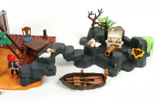 Lot 127 - PLAYMOBIL (ALLEMAGNE) (1)