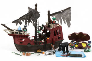 Lot 134 - PLAYMOBIL (ALLEMAGNE) (3)