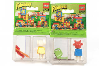 Lot 104 - LEGO (DANEMARK) (2)