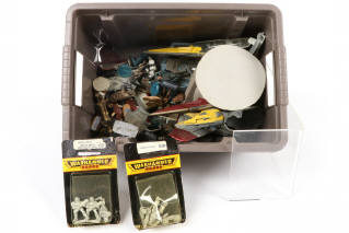 Lot 250 - DIVERS (30)