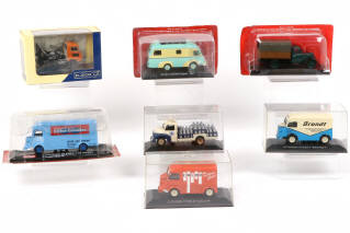Lot 120 - DIVERS (7)
