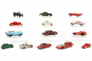 Lot 134 - DIVERS (14)