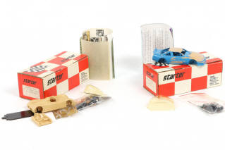 Lot 119 - DIVERS (6)
