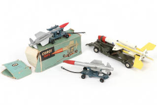 Lot 41 - CORGI TOYS (GB) (3)