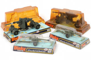 Lot 93 - DINKY TOYS (GB) (4)